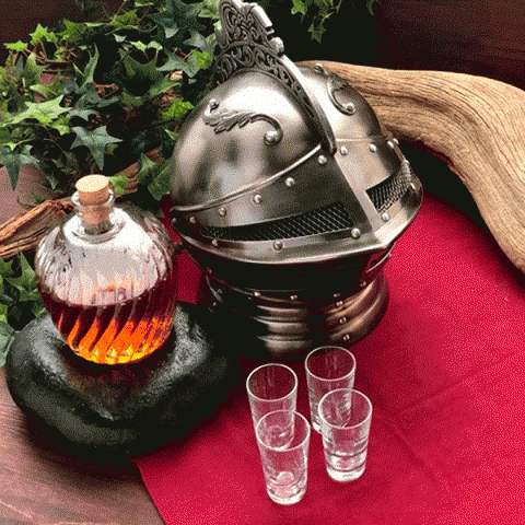 MEDIEVAL KNIGHTS HELMET DECANTER SET 